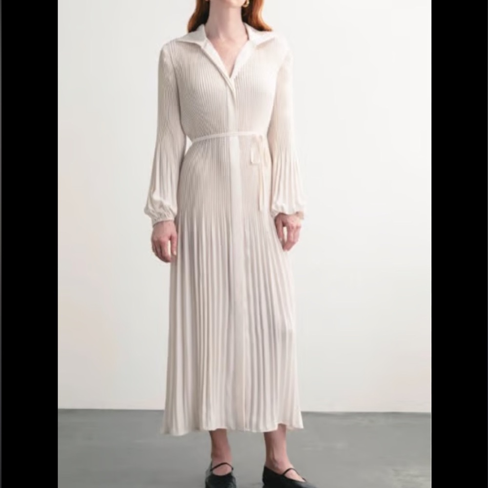 Darling White Long Sleeve Pleated Dress - Picture 2 of 6
